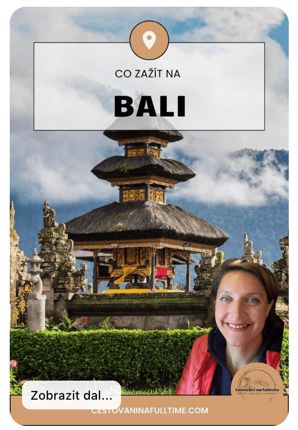 Chrám na Bali obklopený tropickou přírodou – ukázka balijské spirituality a architektury. Ostrov Bali je plný magických míst, jako je chrám Tirta Empul nebo Lempuyang, které patří k nejkrásnějším a nejnavštěvovanějším památkám Indonésie.