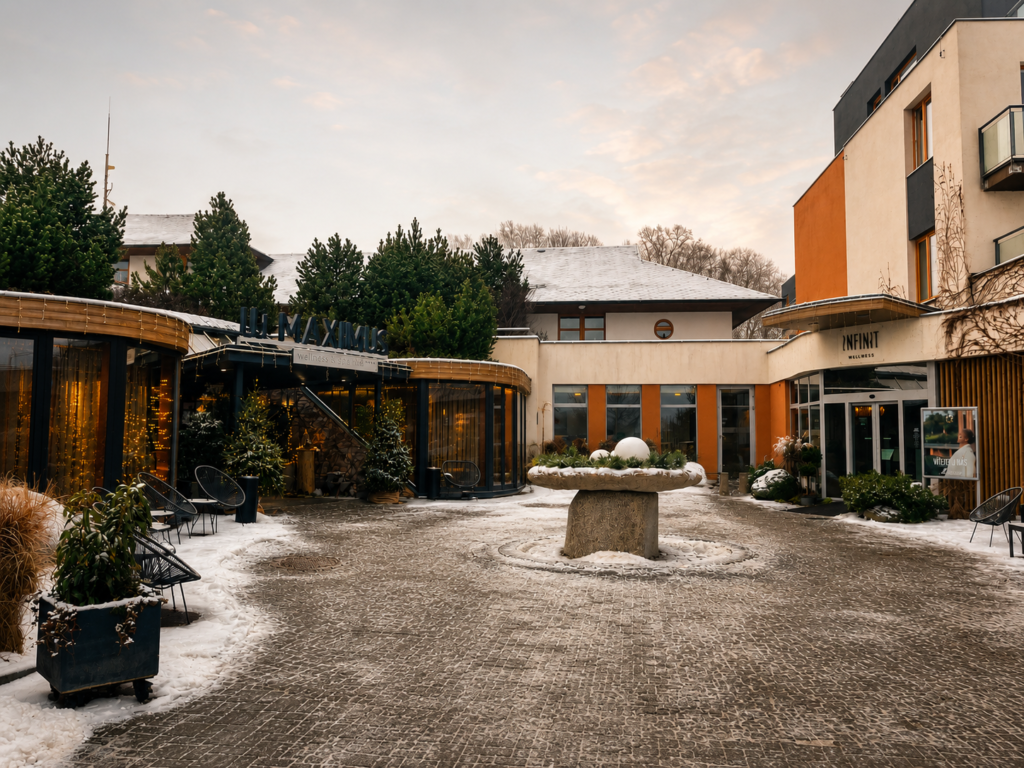 První pohled na Maximus Resort u Brna při příchodu do hotelového areálu a wellness Infinit.